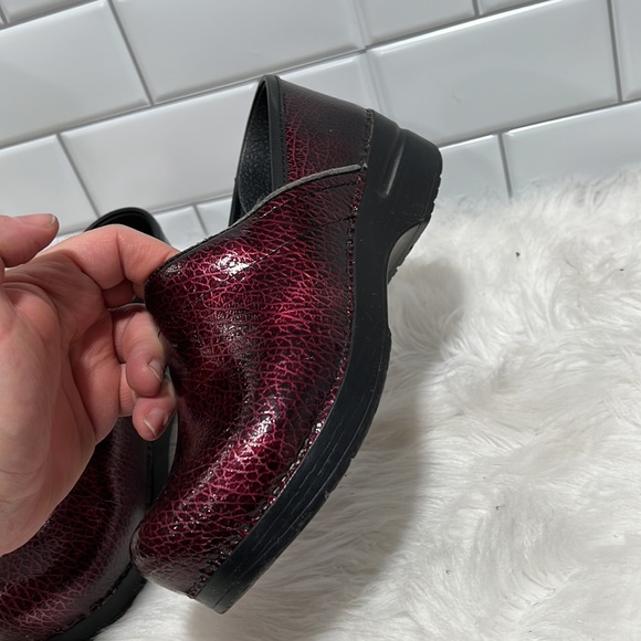 Dansko Professional Women's US 8.6-9 39 EU Slip-On Clogs Cracked Plum Maroon - Picture 9 of 12